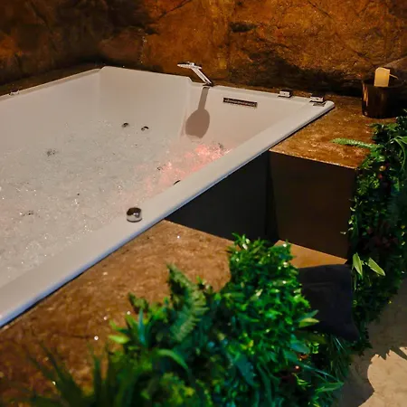 La Grotte Chambre Jacuzzi Charme Romantique Terrasse Privée 300m Plage Et Restaurants Valmer - Golfe Saint Tropez Appartement